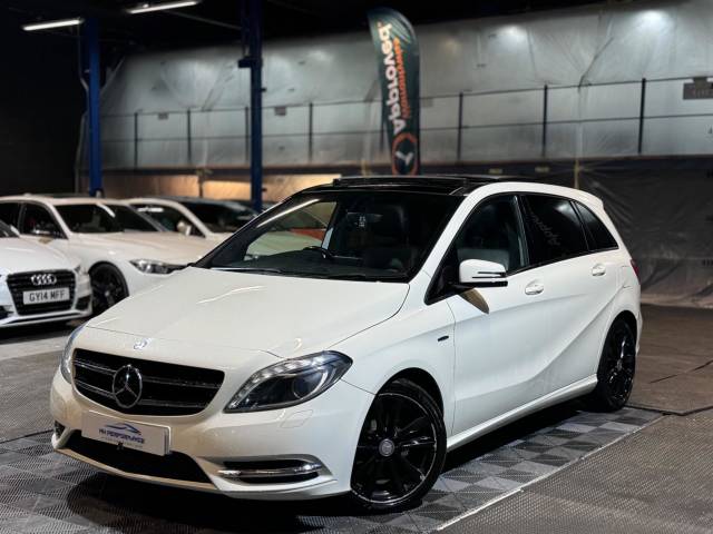Mercedes-Benz B Class 1.8 B180 CDI BlueEfficiency Sport Euro 5 (s/s) 5dr MPV Diesel White