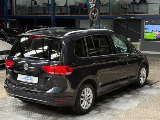 2016 Volkswagen Touran 1.6 TDI BlueMotion Tech SE Family DSG Euro 6 (s/s) 5dr