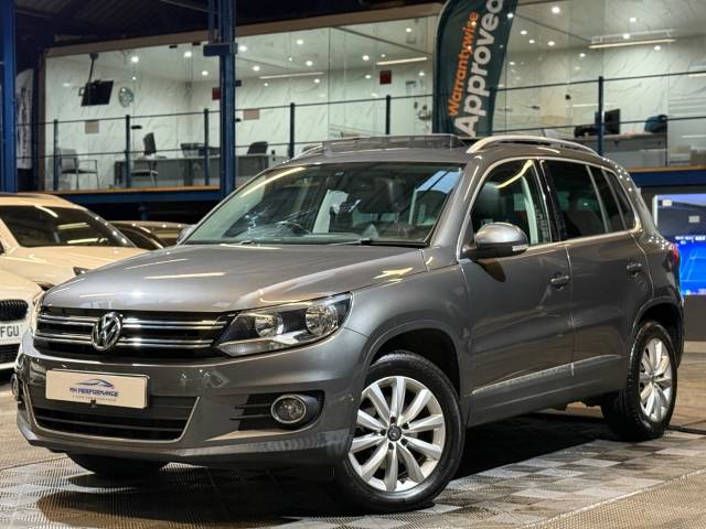 Volkswagen Tiguan 2.0 TDI BlueMotion Tech Match 4WD Euro 5 (s/s) 5dr SUV Diesel Grey