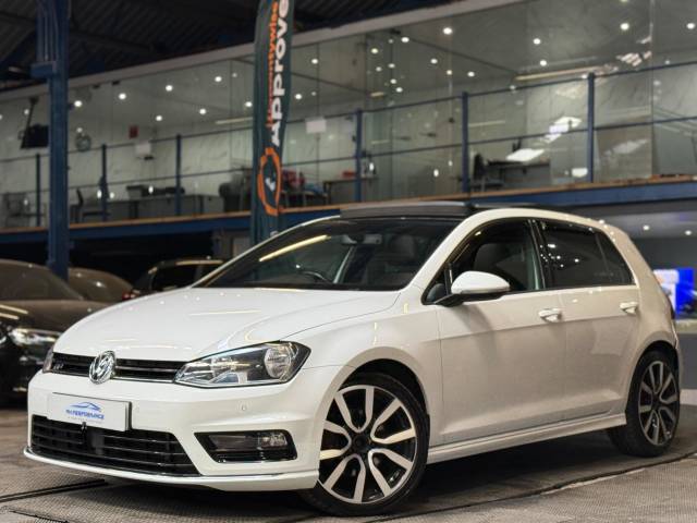 Volkswagen Golf 2.0 TDI BlueMotion Tech R-Line Edition DSG Euro 6 (s/s) 5dr Hatchback Diesel White