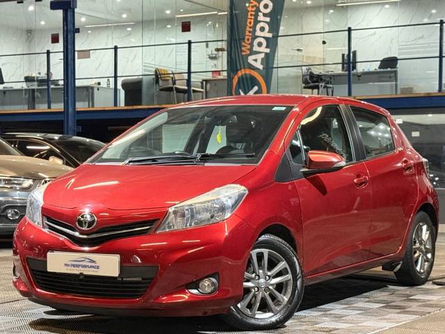 Toyota Yaris 1.33 Dual VVT-i Icon Plus Euro 5 5dr Hatchback Petrol Red