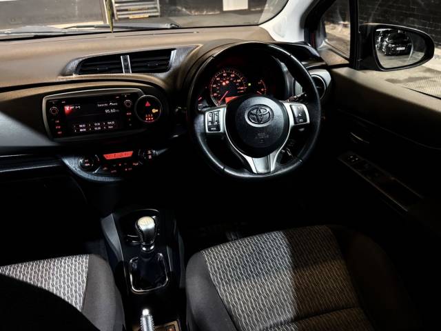 2014 Toyota Yaris 1.33 Dual VVT-i Icon Plus Euro 5 5dr