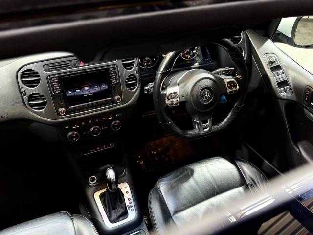 2015 Volkswagen Tiguan 2.0 TDI BlueMotion Tech R-Line Edition DSG 4WD Euro 6 (s/s) 5dr
