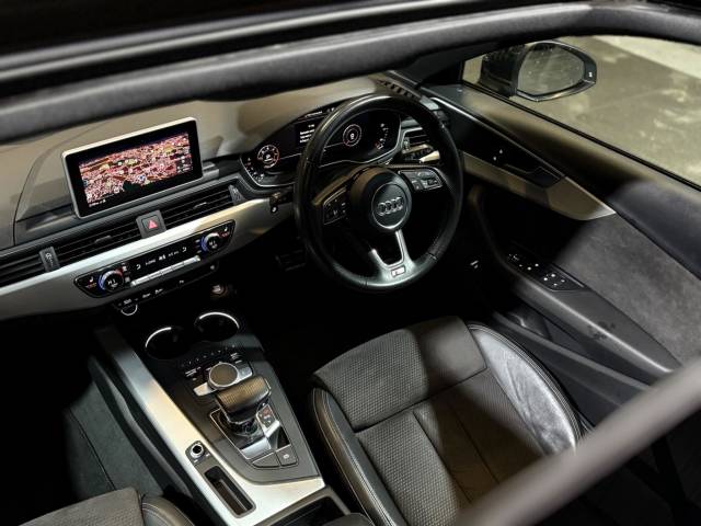 2017 Audi A4 Avant 2.0 TDI S line S Tronic Euro 6 (s/s) 5dr