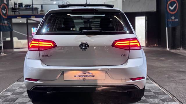 2017 Volkswagen Golf 1.4 TSI BlueMotion Tech SE Nav DSG Euro 6 (s/s) 5dr