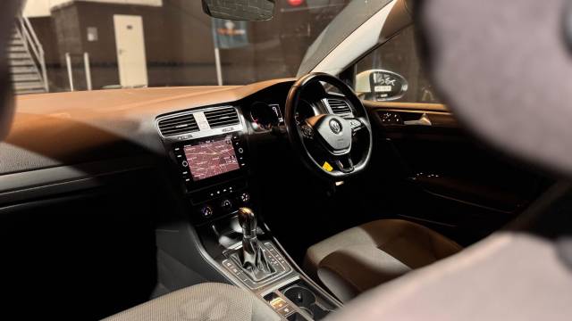 2017 Volkswagen Golf 1.6 TDI SE Nav DSG Euro 6 (s/s) 5dr
