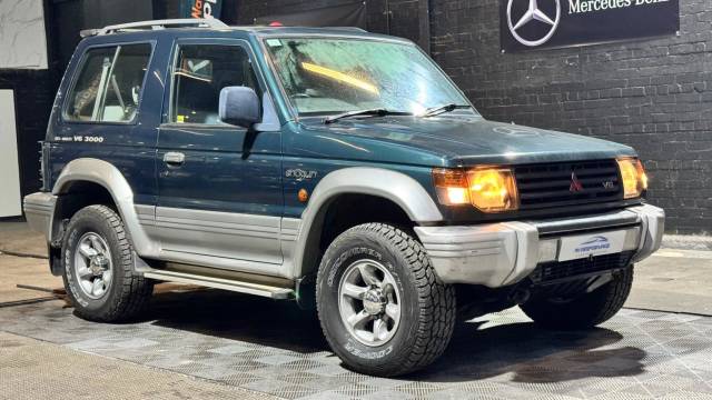 1997 Mitsubishi Shogun 3.0 V6 24v GLS SUV 3dr Petrol Manual (318 g/km, 178 bhp)
