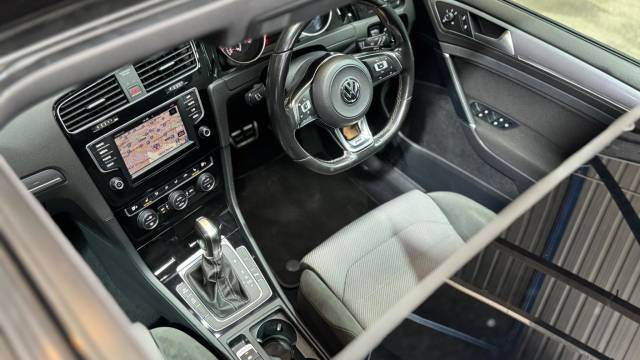 2016 Volkswagen Golf 2.0 TDI BlueMotion Tech R-Line Edition DSG Euro 6 (s/s) 5dr