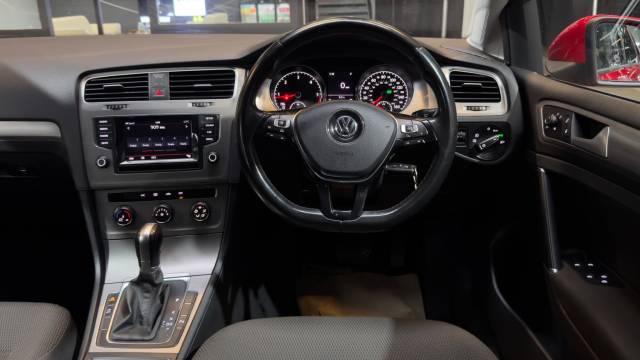 2015 Volkswagen Golf 1.6 TDI BlueMotion Tech Match DSG Euro 5 (s/s) 5dr