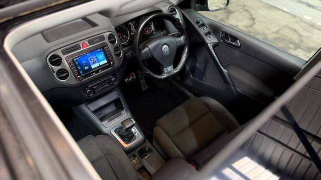 2010 Volkswagen Tiguan 2.0 TDI R-Line Auto 4WD Euro 5 5dr
