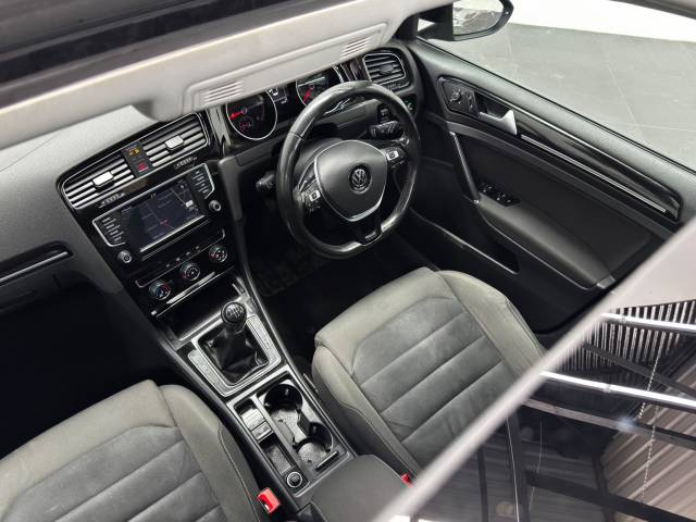 2016 Volkswagen Golf 1.6 TDI BlueMotion Tech GT Edition Euro 6 (s/s) 5dr