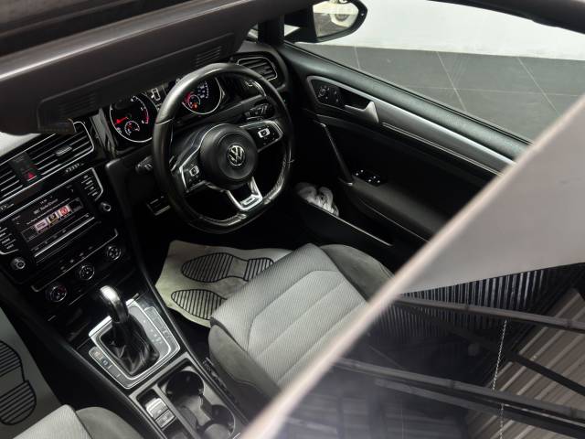 2016 Volkswagen Golf 2.0 TDI BlueMotion Tech R-Line Edition DSG Euro 6 (s/s) 5dr